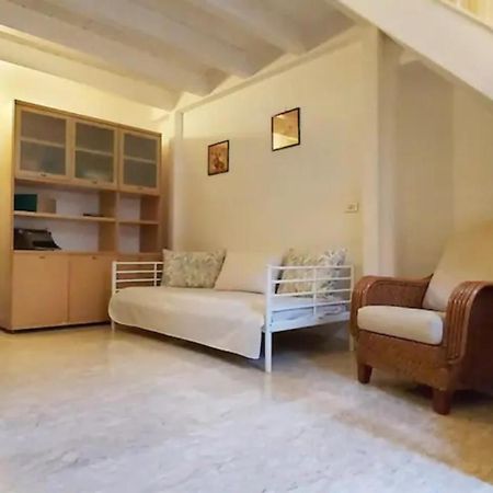Holiday House Nel Cuore Di Bari Buitenkant foto