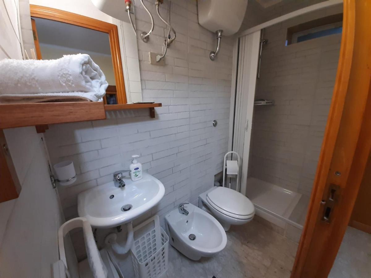 Holiday House Nel Cuore Di Bari Buitenkant foto