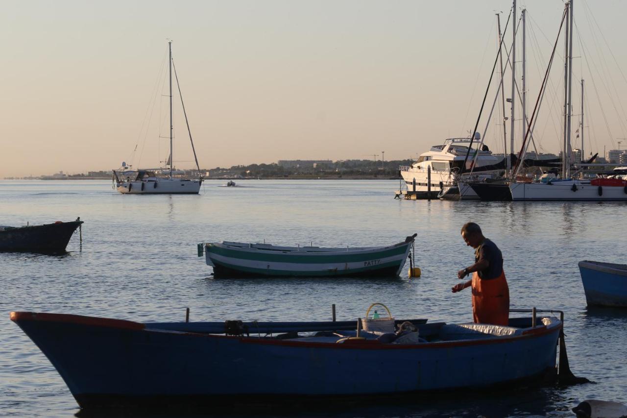 Holiday House Nel Cuore Di Bari Buitenkant foto