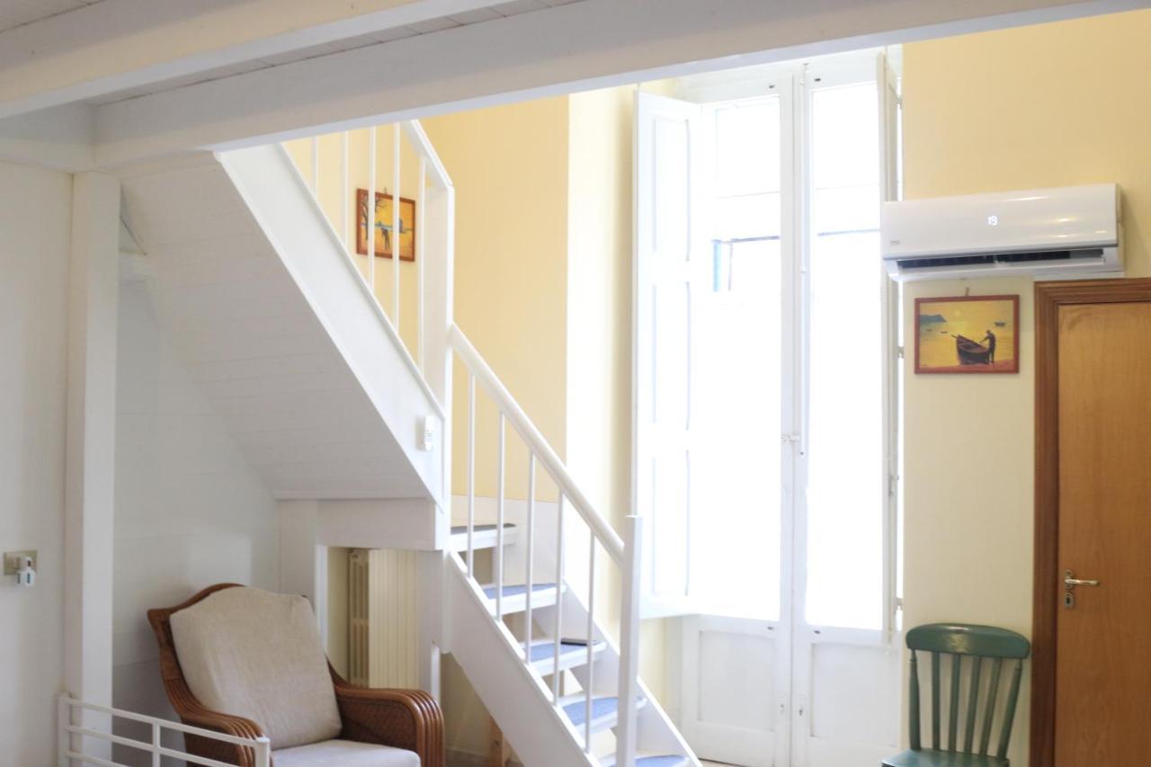 Holiday House Nel Cuore Di Bari Buitenkant foto